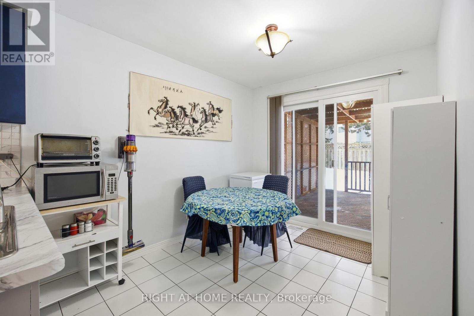 333 Brigade Drive, Hamilton, Ontario  L9B 2G1 - Photo 9 - X12778264