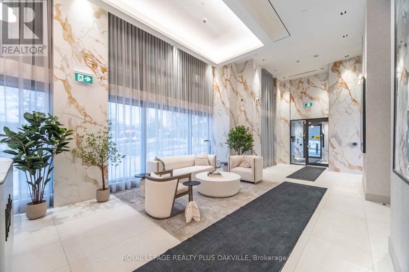 703 - 2088 James Street, Burlington, Ontario  L7R 0H2 - Photo 3 - W12781230