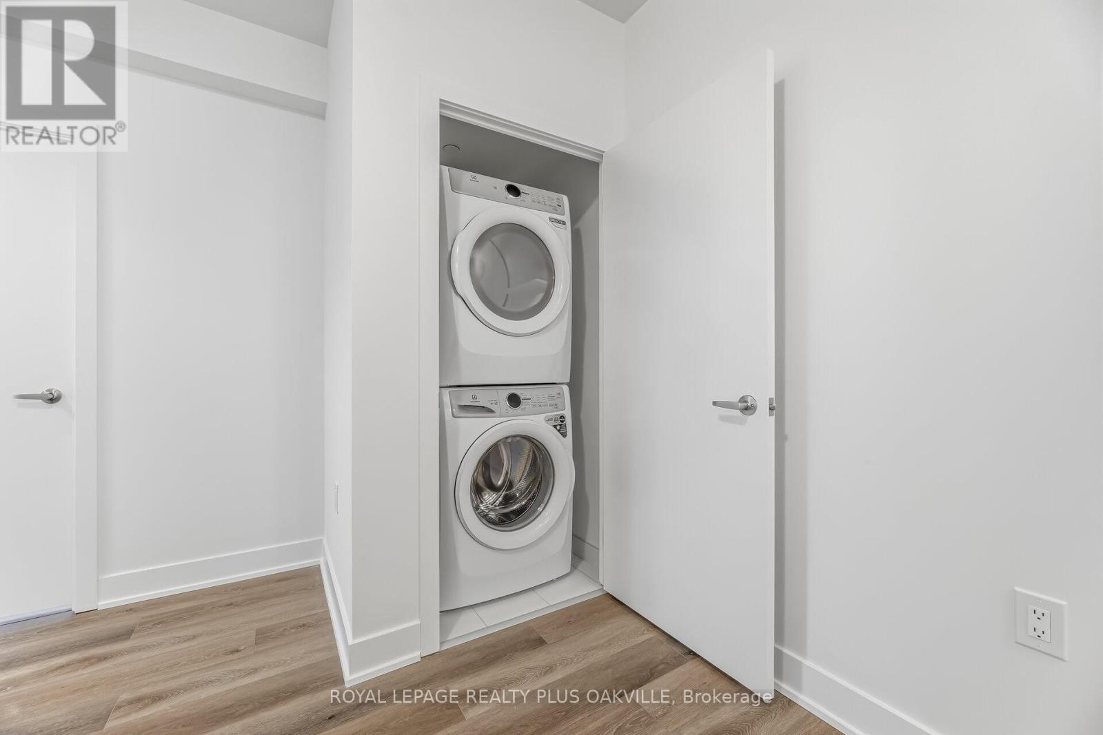 703 - 2088 James Street, Burlington, Ontario  L7R 0H2 - Photo 32 - W12781230