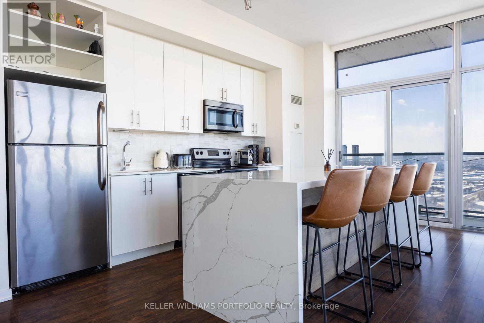 3401 - 105 The Queensway Avenue, Toronto, Ontario  M6S 5B5 - Photo 16 - W12781240