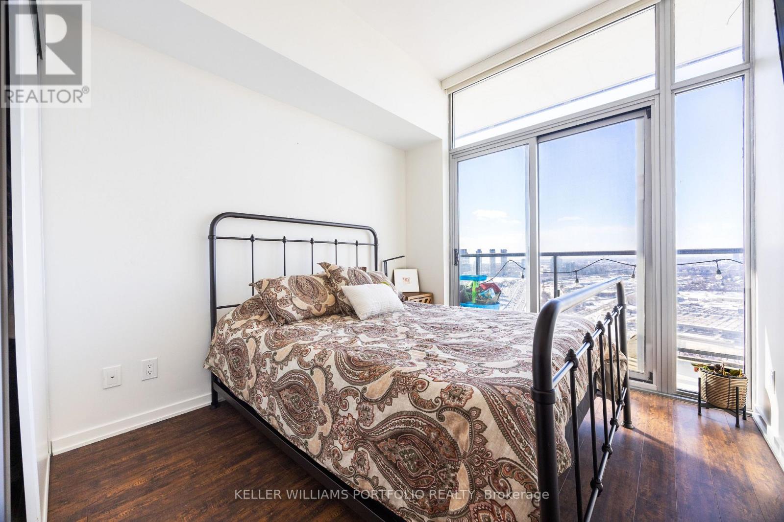 3401 - 105 The Queensway Avenue, Toronto, Ontario  M6S 5B5 - Photo 19 - W12781240