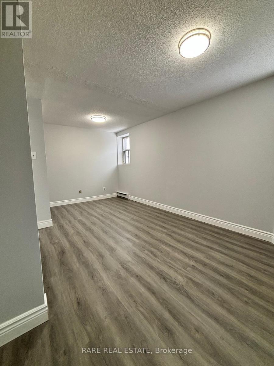 7 - 99 Bellevue Avenue, Toronto, Ontario  M5T 2N8 - Photo 4 - C12651956