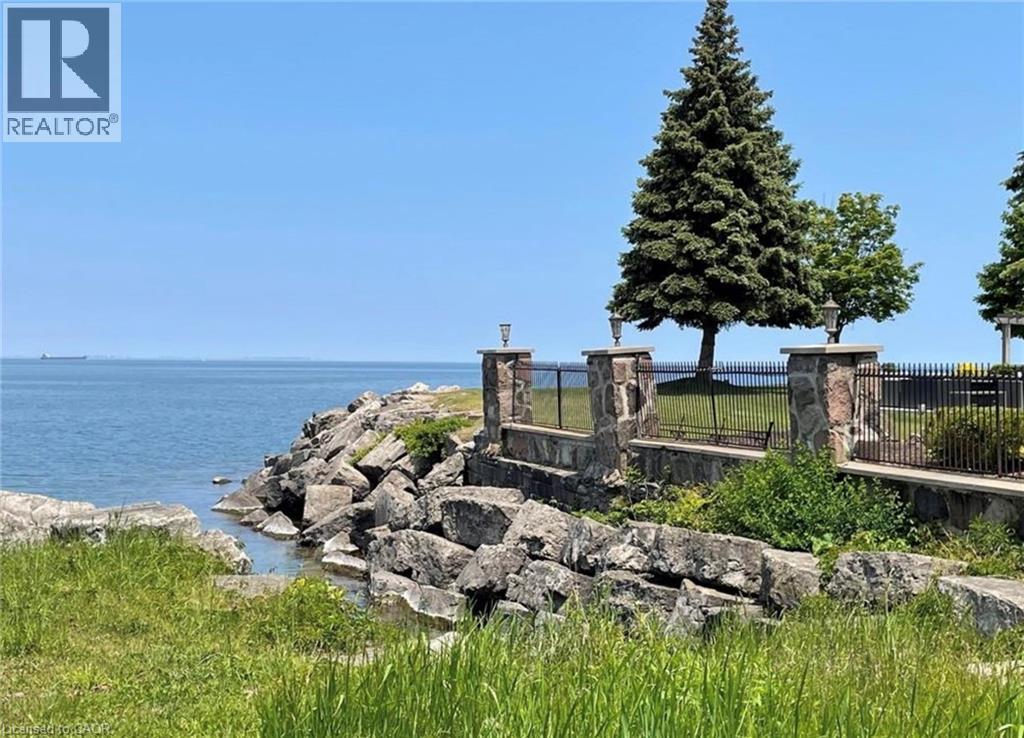 2 Harbour Drive Unit# 14, Stoney Creek, Ontario  L8E 6B1 - Photo 2 - 40804696