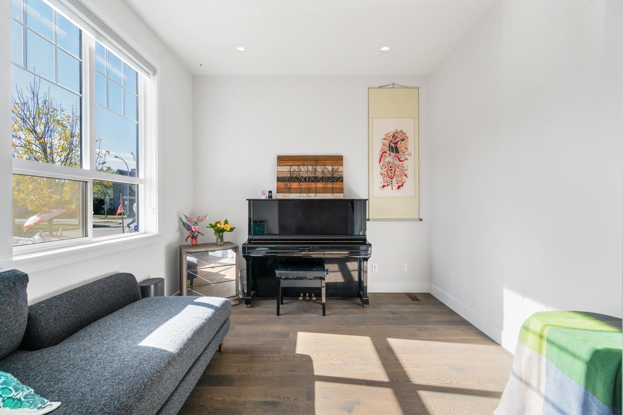 16509 25 Avenue, Surrey, British Columbia  V3Z 0S2 - Photo 2 - R3089114