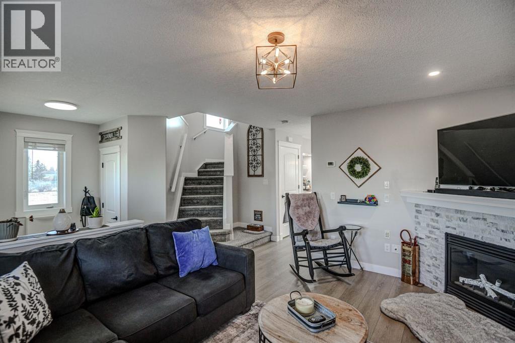 349 Luxstone Place Sw, Airdrie, Alberta  T4B 0A6 - Photo 4 - A2284919
