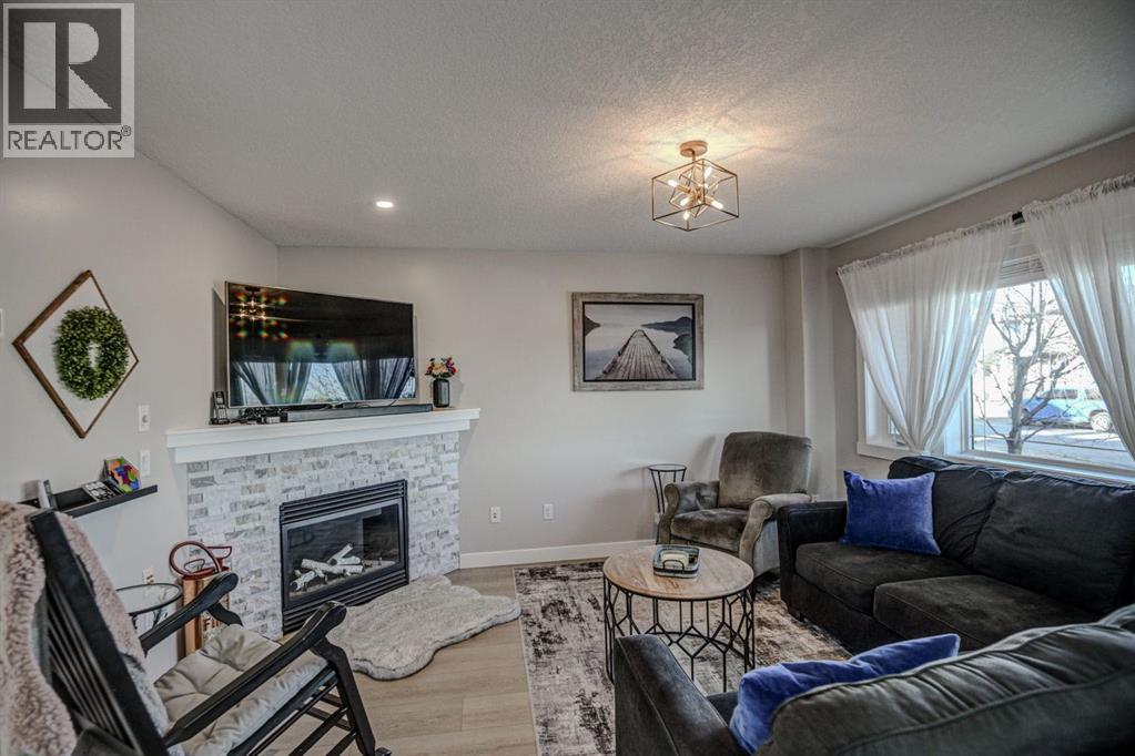 349 Luxstone Place Sw, Airdrie, Alberta  T4B 0A6 - Photo 3 - A2284919