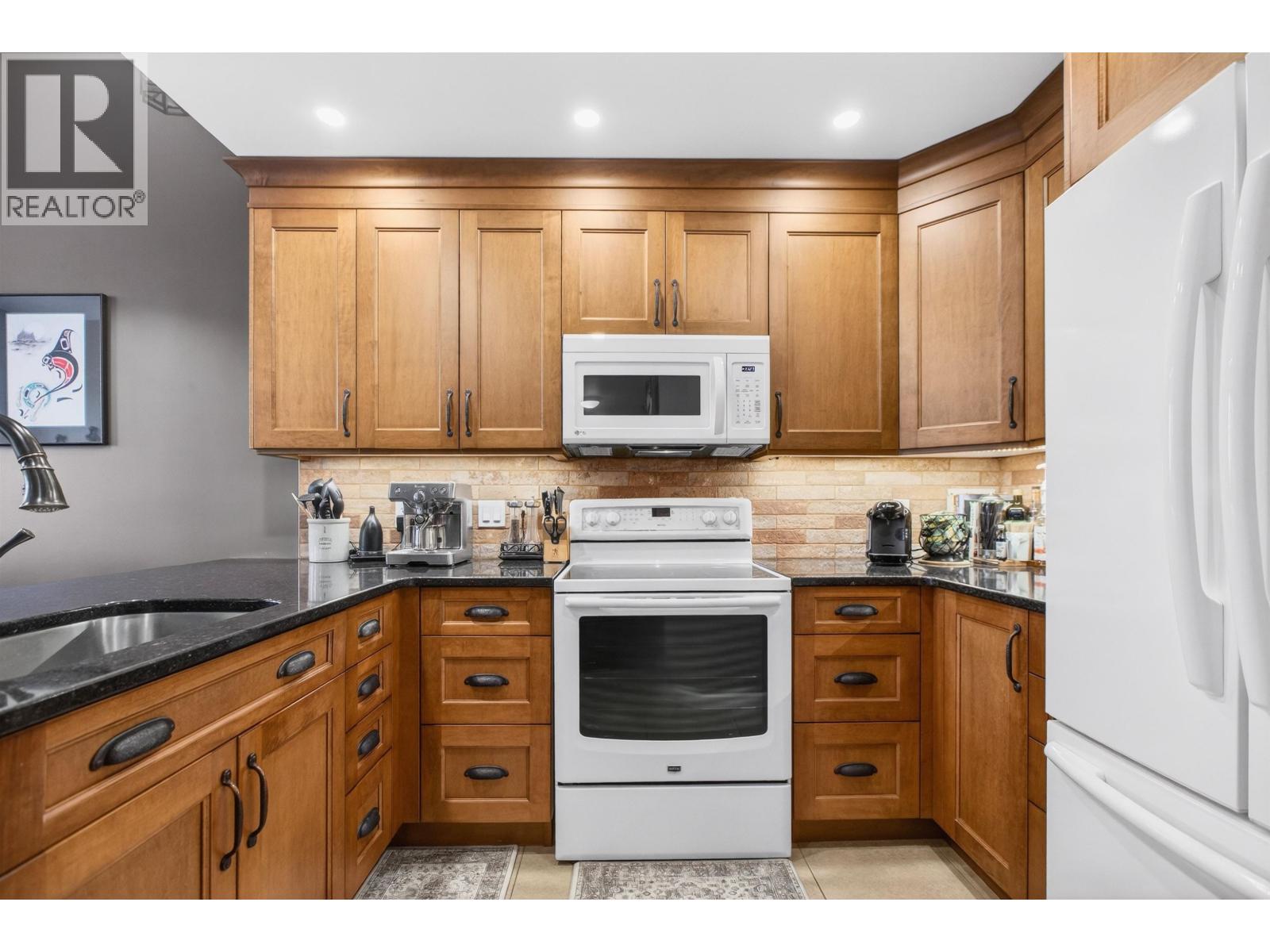 505 11605 227 Street, Maple Ridge, British Columbia  V2X 2L6 - Photo 8 - R3089045