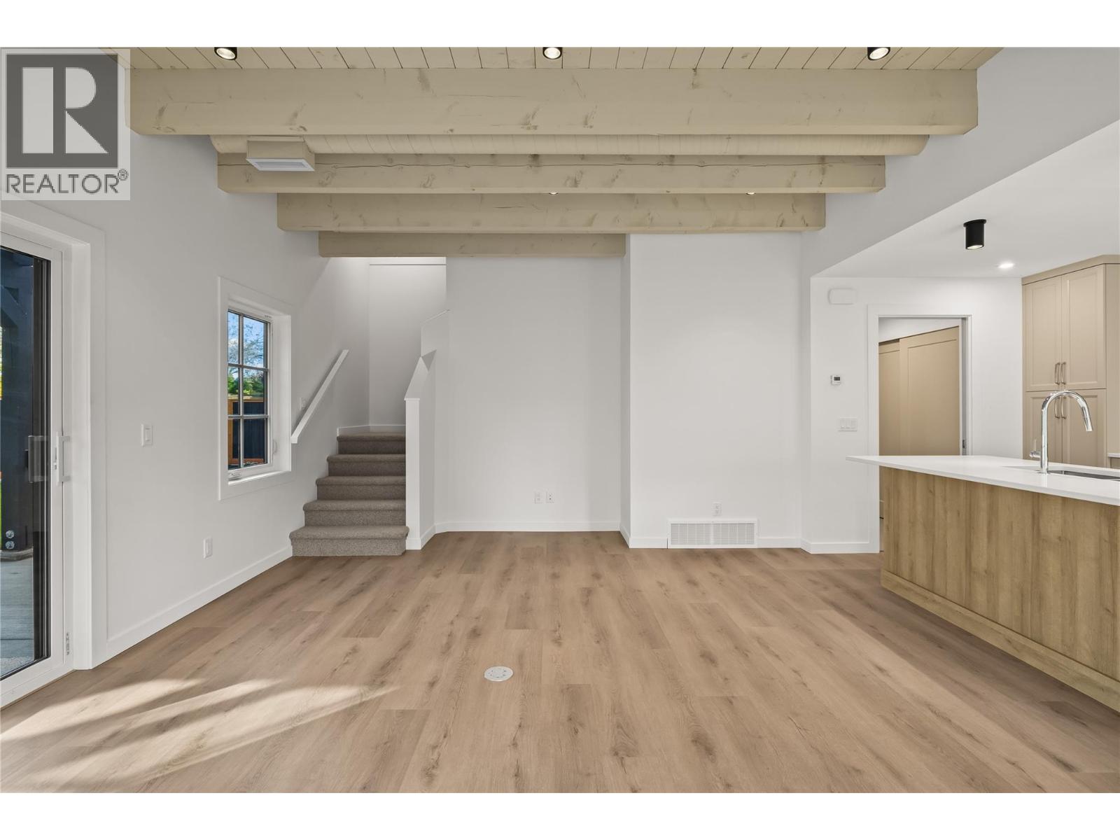 2957 Conlin Court Unit# 1 Kelowna Photo 6