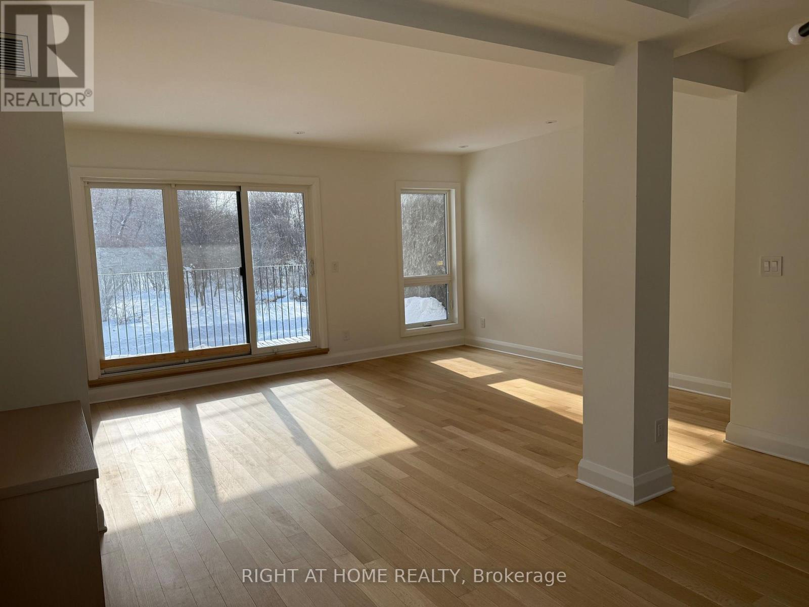 221 Crichton Street, Ottawa, Ontario  K1M 1W3 - Photo 8 - X12781302