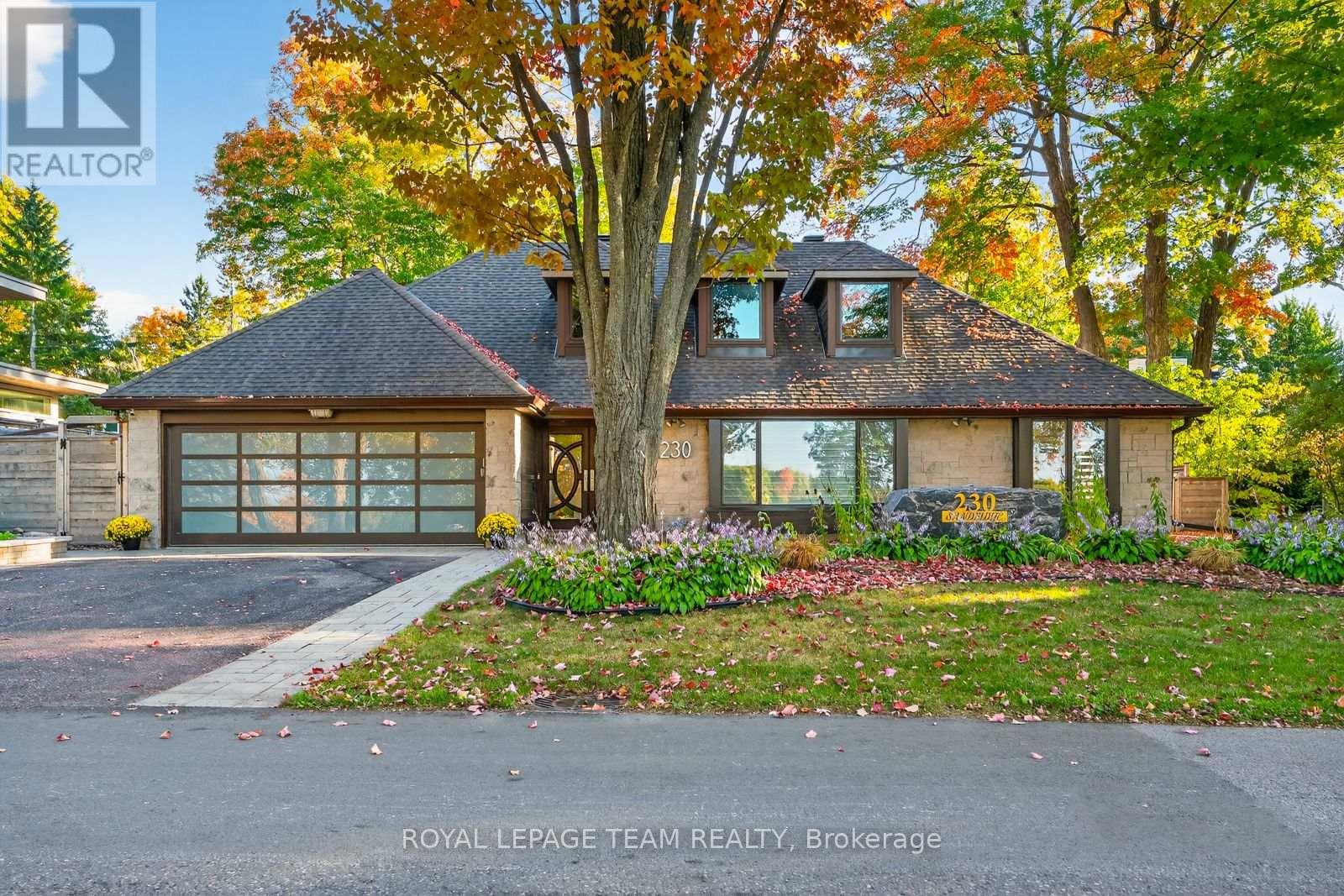 230 Sandridge Road, Ottawa, Ontario  K1L 5A2 - Photo 1 - X12781342