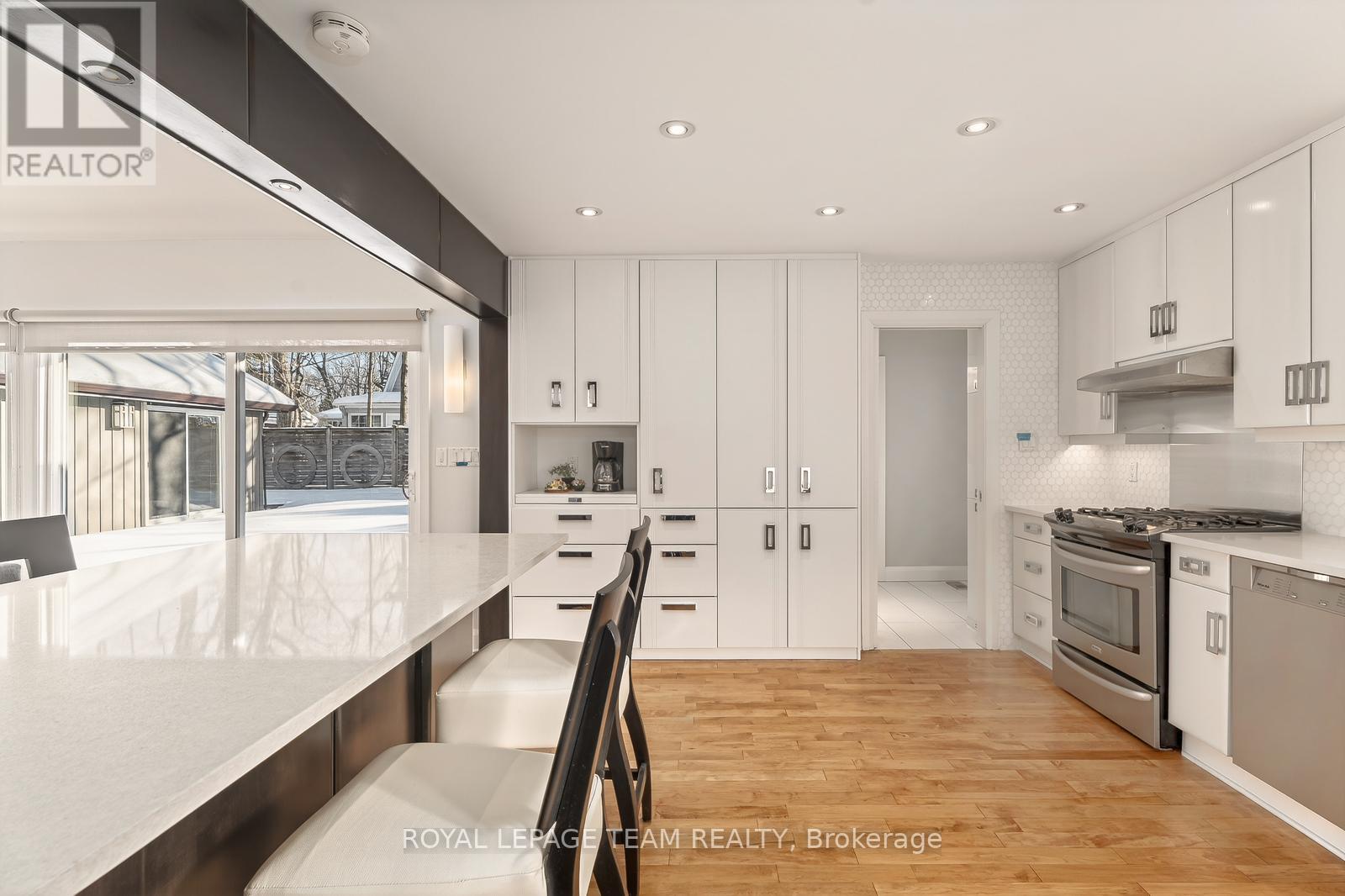 230 Sandridge Road, Ottawa, Ontario  K1L 5A2 - Photo 14 - X12781342