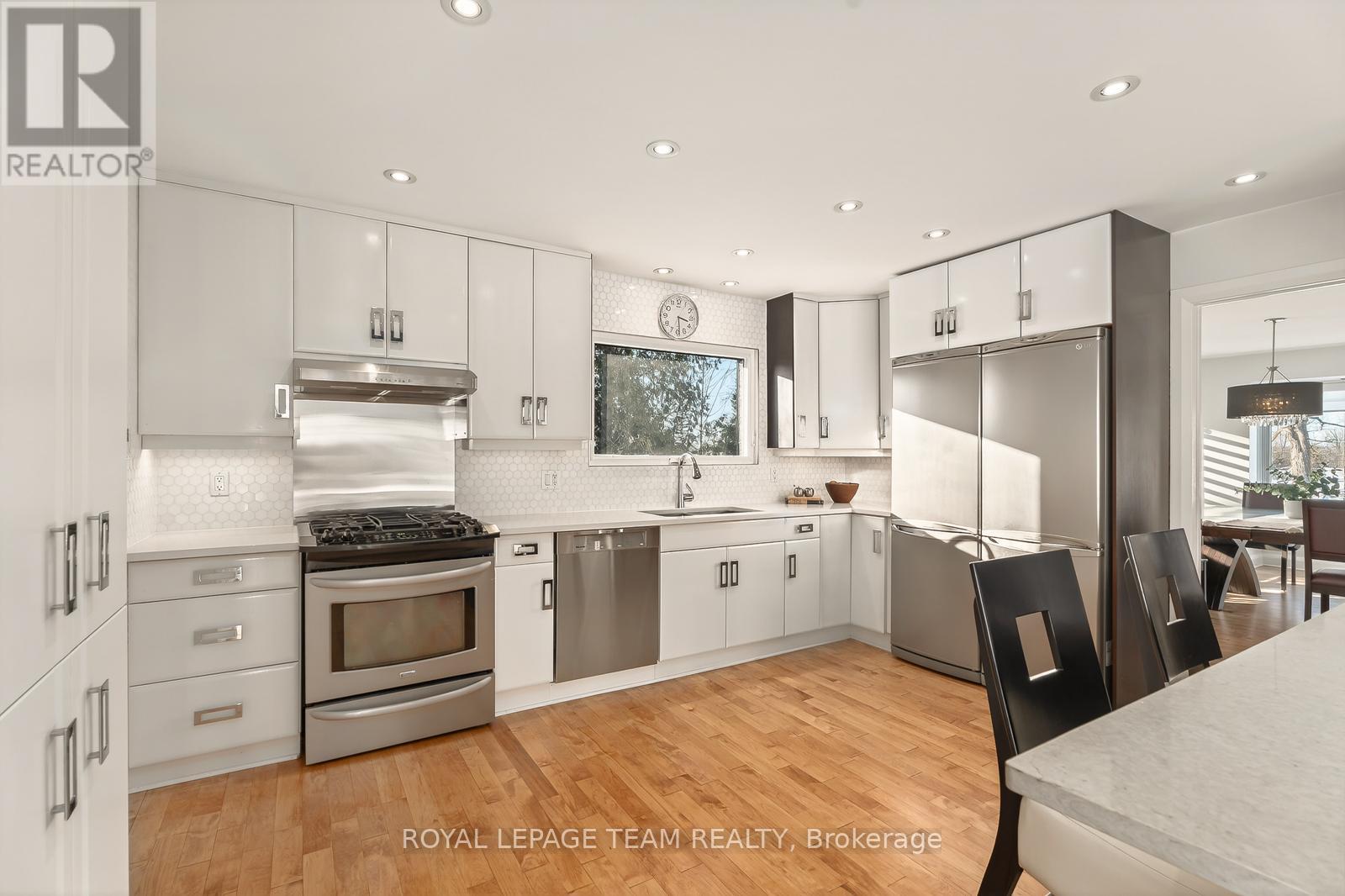 230 Sandridge Road, Ottawa, Ontario  K1L 5A2 - Photo 17 - X12781342