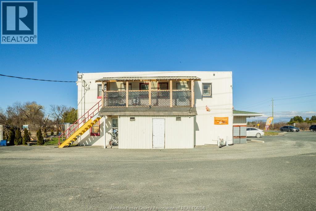 MLS# 26003035: 9397 LONGWOODS ROAD, Chatham, Canada