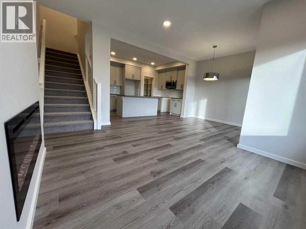 358 Heritage Boulevard, Cochrane, Alberta  T4C 0L3 - Photo 3 - A2268791