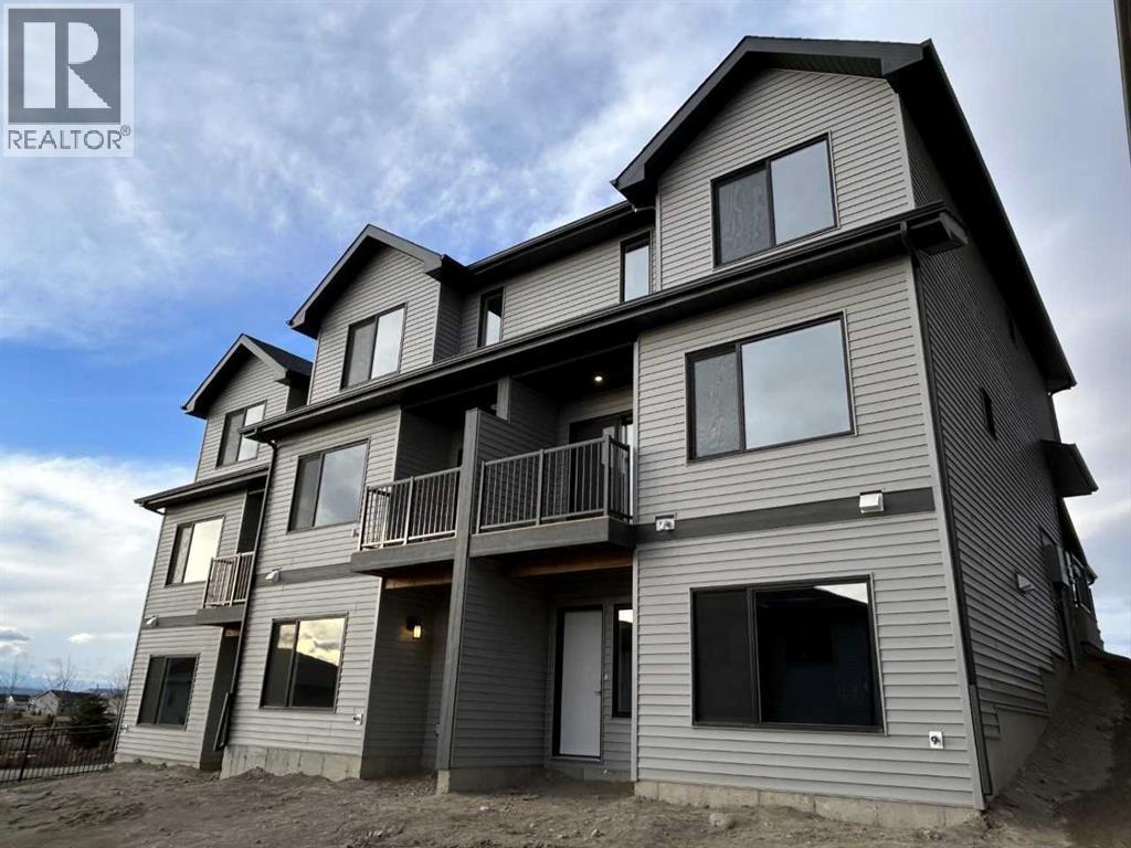 358 Heritage Boulevard, Cochrane, Alberta  T4C 0L3 - Photo 4 - A2268791