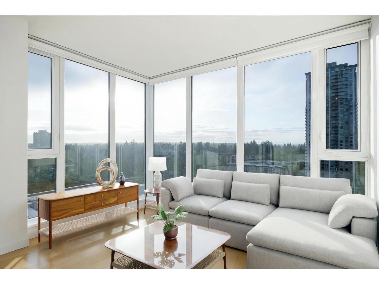 1702 13438 Central Avenue, Surrey, British Columbia  V3T 0N2 - Photo 2 - R3079422