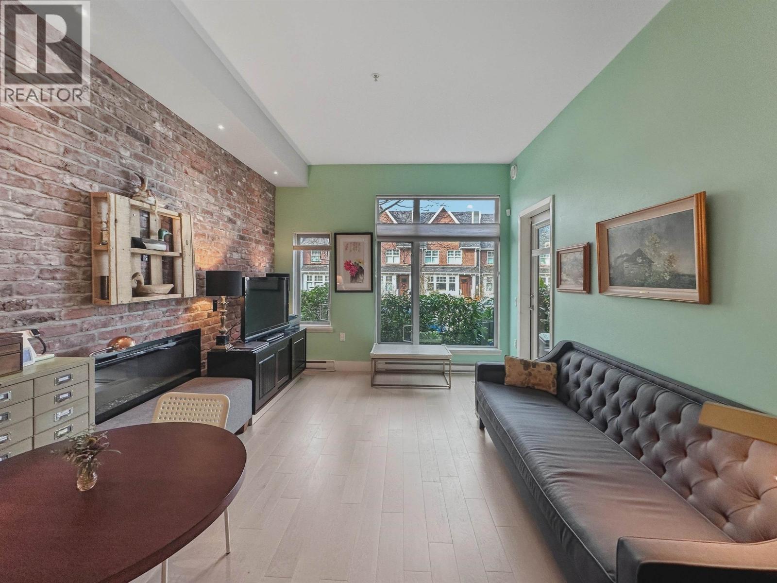 104 260 Salter Street, New Westminster, British Columbia  V3M 0J4 - Photo 2 - R3089004