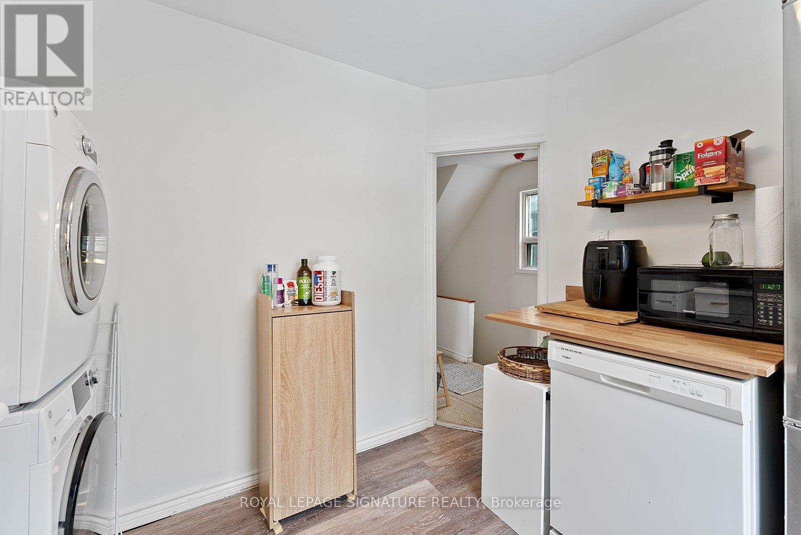 41 Hastings Avenue, Toronto, Ontario  M4L 2L1 - Photo 11 - E12781292