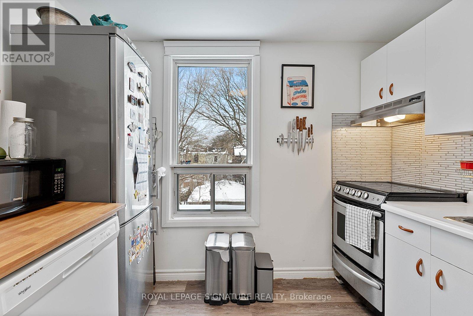 41 Hastings Avenue, Toronto, Ontario  M4L 2L1 - Photo 8 - E12781292