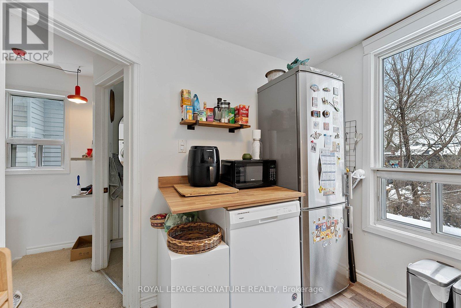 41 Hastings Avenue, Toronto, Ontario  M4L 2L1 - Photo 9 - E12781292