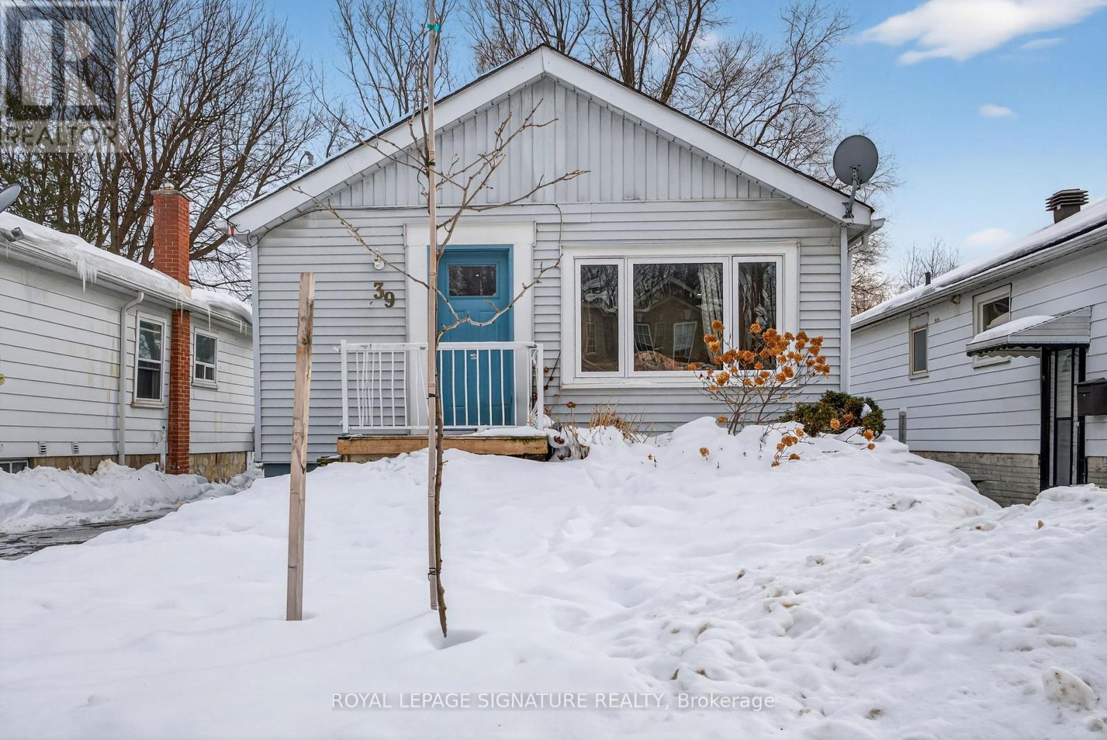 39 RHYDWEN AVENUE, Toronto, Ontario