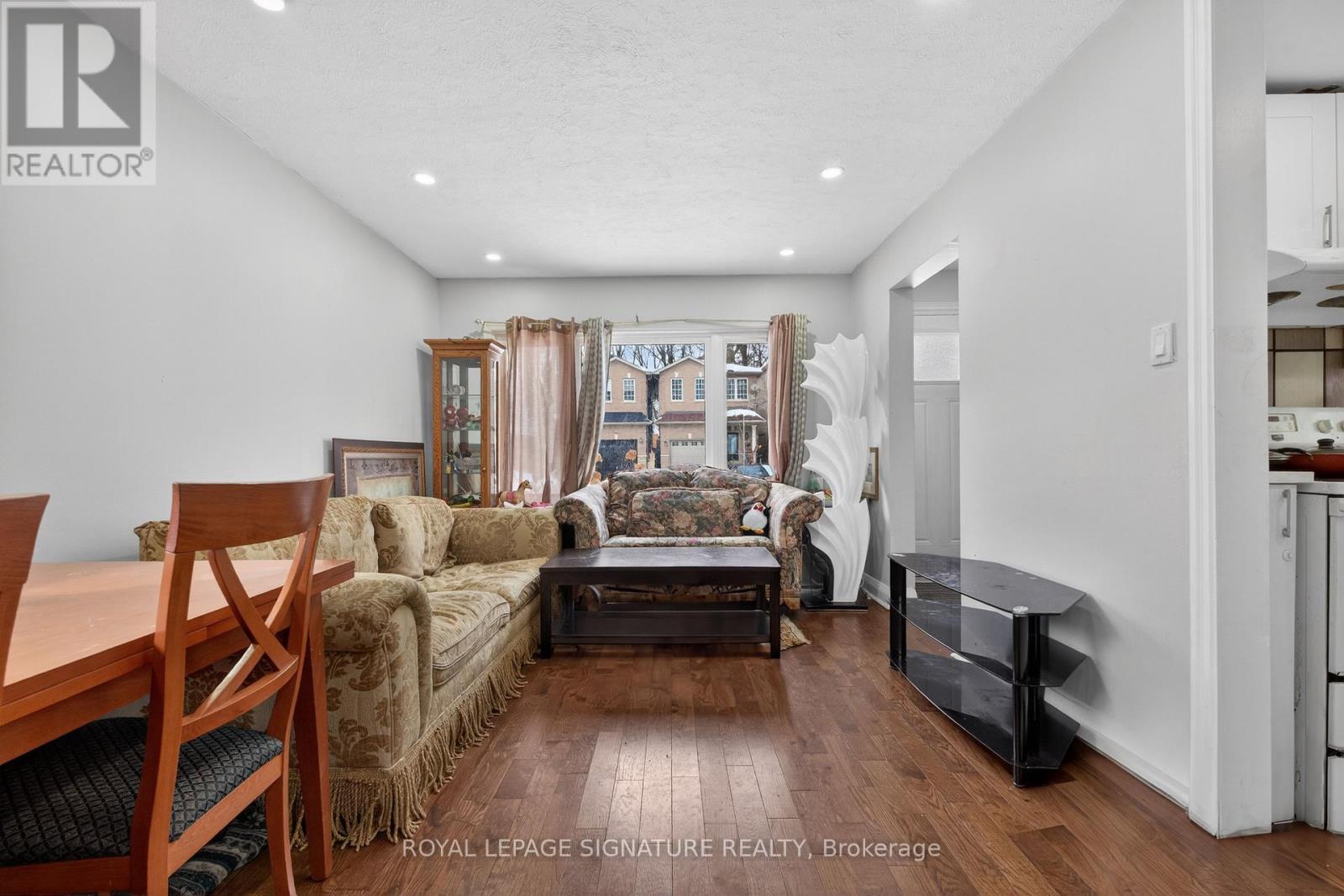 39 Rhydwen Avenue, Toronto, Ontario  M1N 2E2 - Photo 7 - E12781370