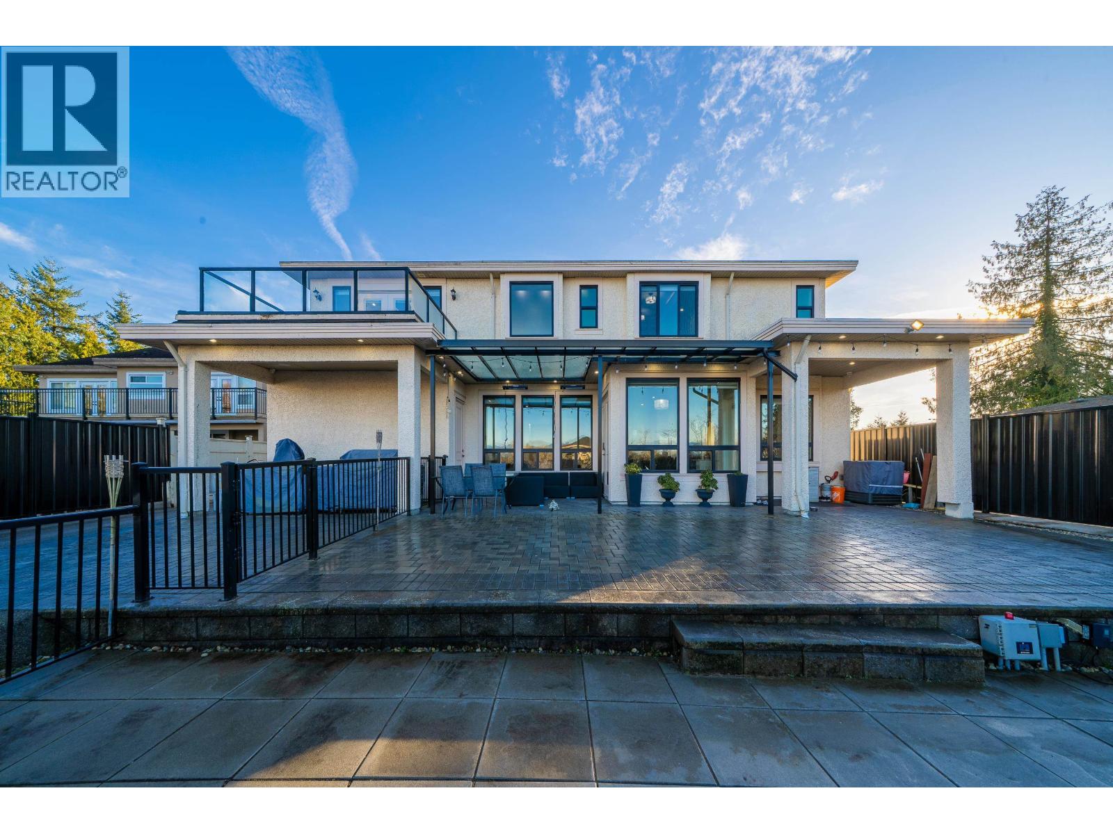 Listing Picture 30 of 32 : 13371 BLUNDELL ROAD, Richmond / 烈治文 - 魯藝地產 Yvonne Lu Group - MLS Medallion Club Member