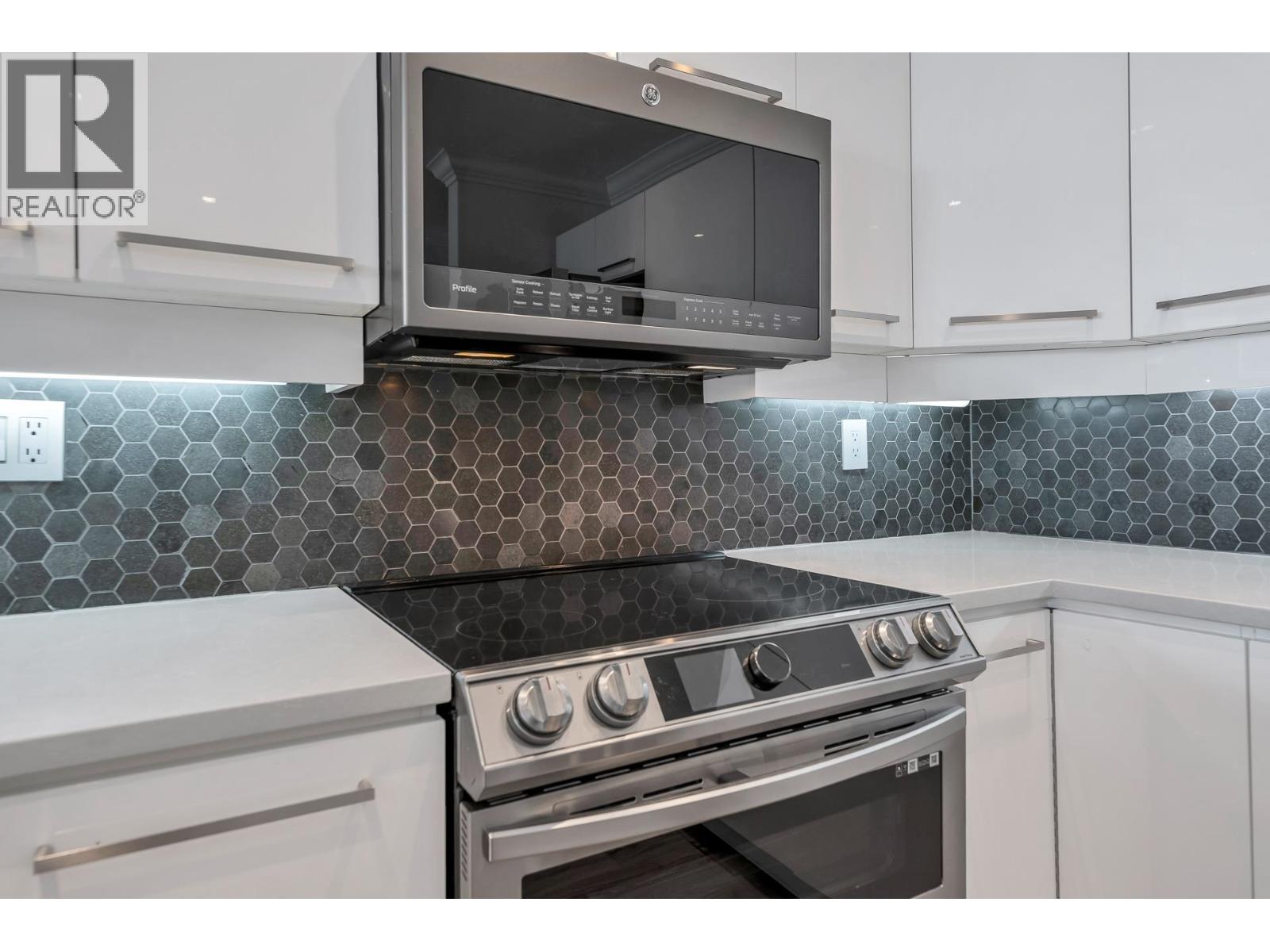 406 305 Lonsdale Avenue, North Vancouver, British Columbia  V7M 2G3 - Photo 20 - R3088731