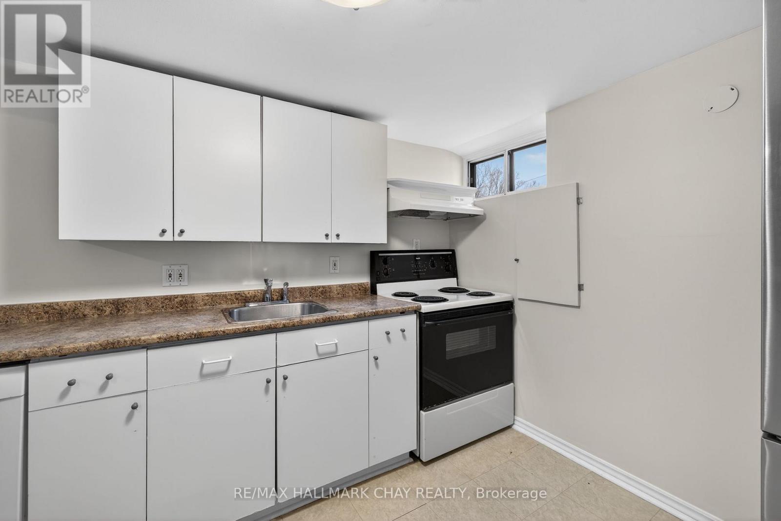 313 Taylor Mills Drive N, Richmond Hill, Ontario  L4C 2T8 - Photo 21 - N12781288