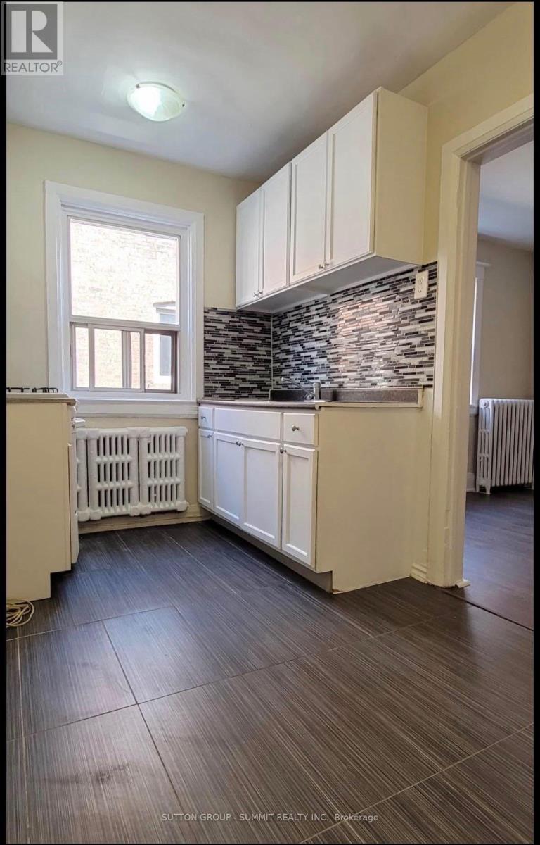 108 - 98 Vaughan Road, Toronto, Ontario  M6C 2M1 - Photo 3 - C12781254