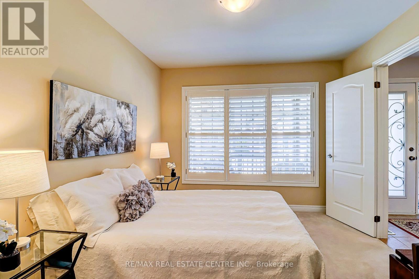 40 Muzzo Drive, Brampton, Ontario  L6R 3W8 - Photo 24 - W12781314