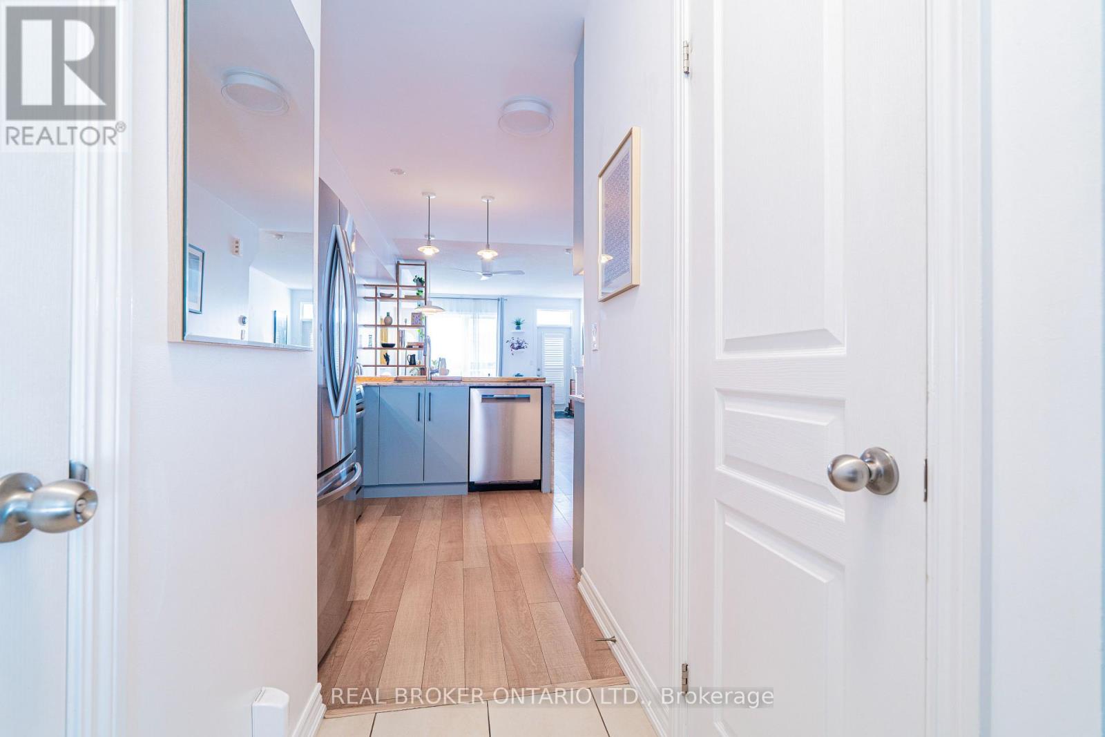 2 - 104 Caledonia Park Road, Toronto, Ontario  M6H 0B1 - Photo 14 - W12781320