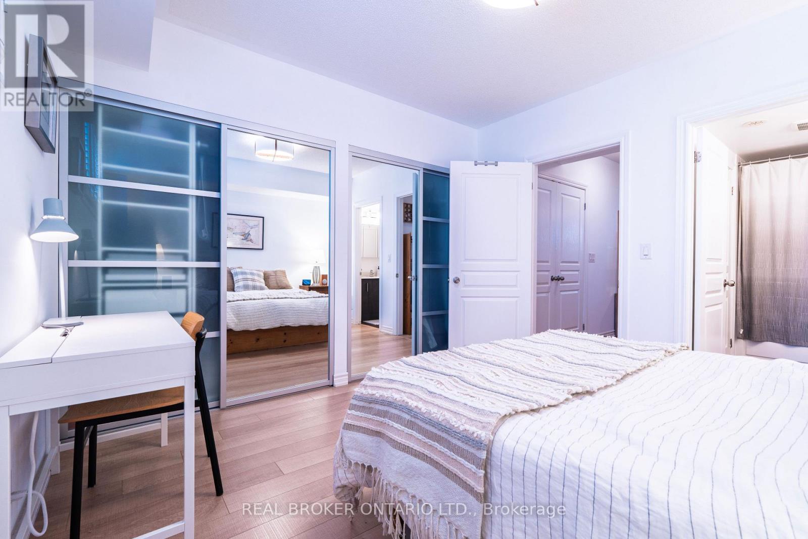 2 - 104 Caledonia Park Road, Toronto, Ontario  M6H 0B1 - Photo 19 - W12781320