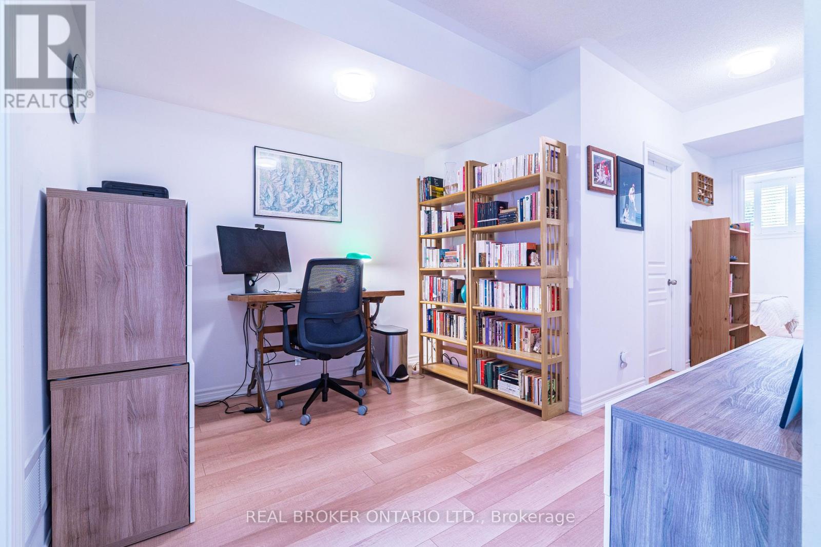 2 - 104 Caledonia Park Road, Toronto, Ontario  M6H 0B1 - Photo 25 - W12781320