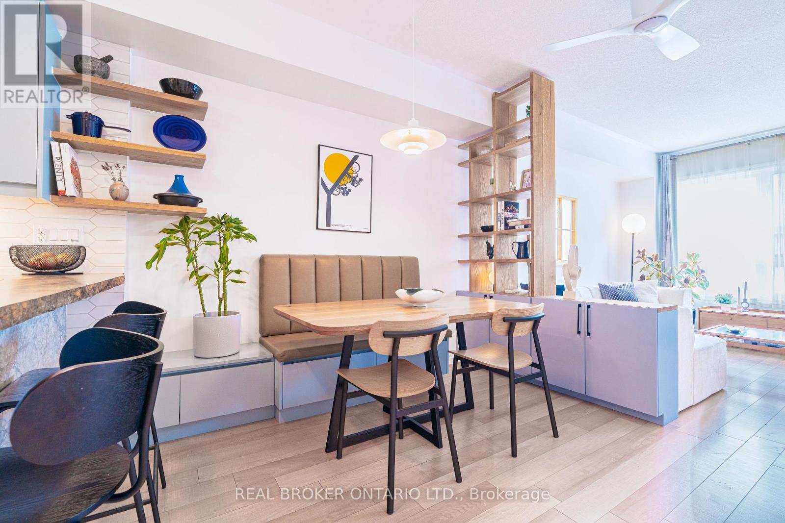 2 - 104 Caledonia Park Road, Toronto, Ontario  M6H 0B1 - Photo 7 - W12781320