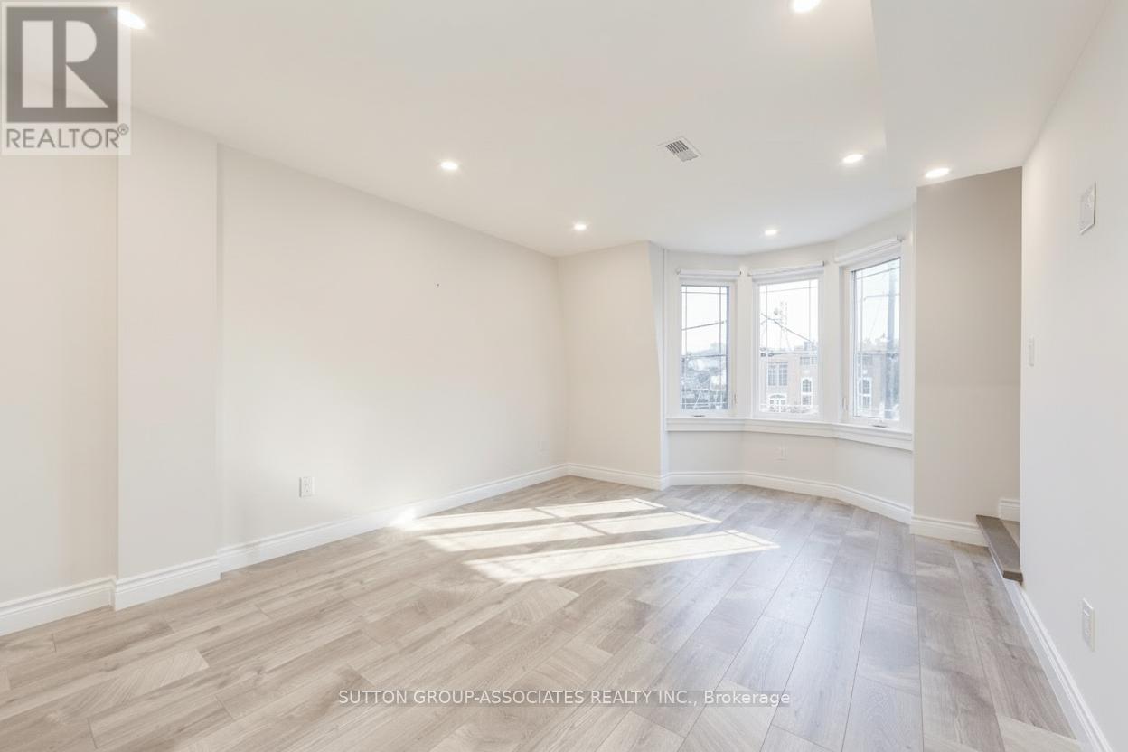 2 - 701 Dupont Street, Toronto, Ontario  M6G 1Z5 - Photo 2 - W12781360