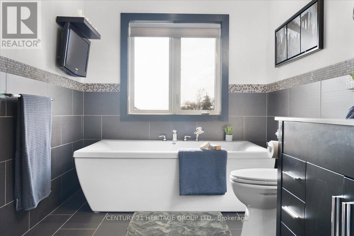 340 Old Mud Street, Hamilton, Ontario  L8J 3Z9 - Photo 29 - X12781294