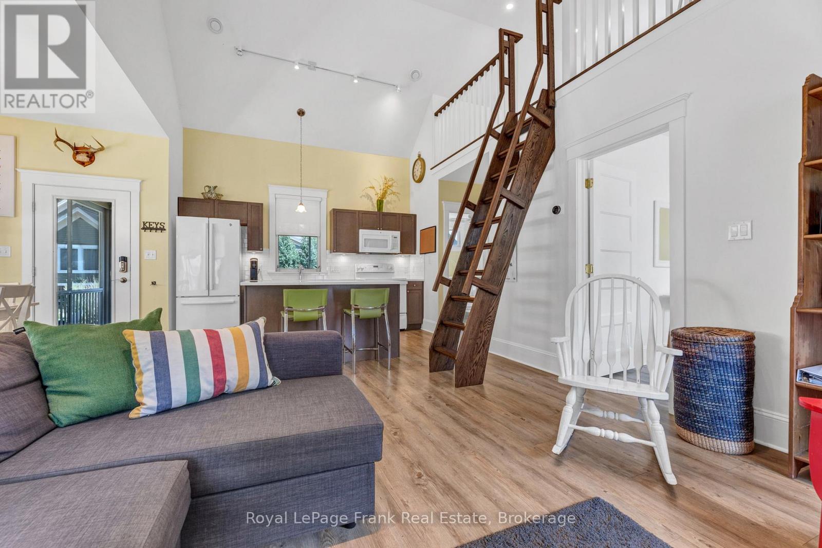 212 - 23 Hollow Lane, Prince Edward County, Ontario  K0K 1P0 - Photo 12 - X12781368