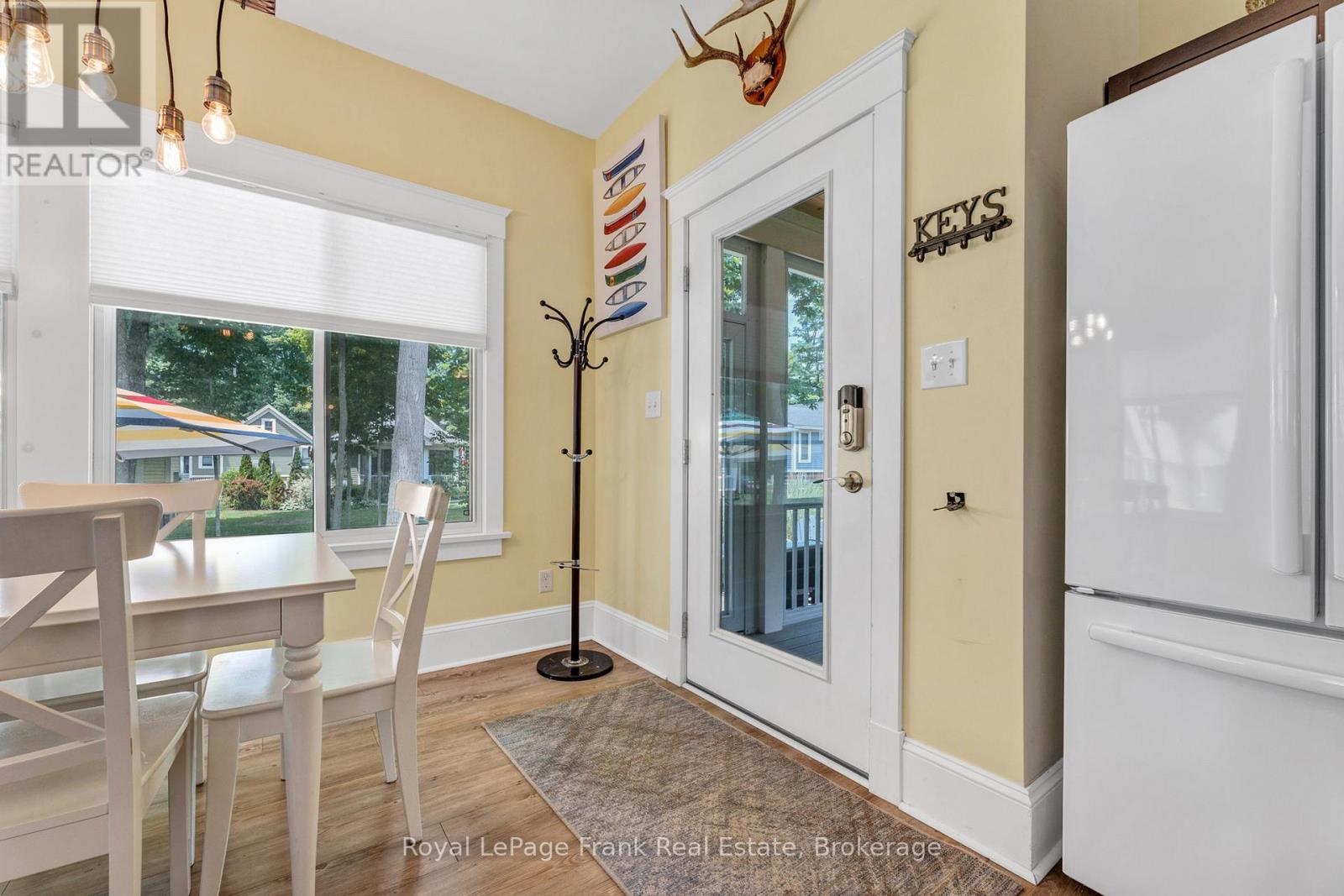 212 - 23 Hollow Lane, Prince Edward County, Ontario  K0K 1P0 - Photo 5 - X12781368