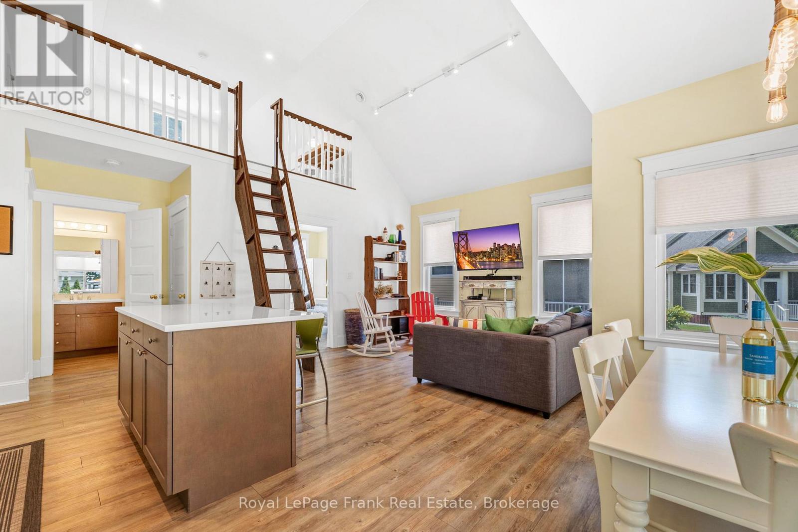 212 - 23 Hollow Lane, Prince Edward County, Ontario  K0K 1P0 - Photo 6 - X12781368