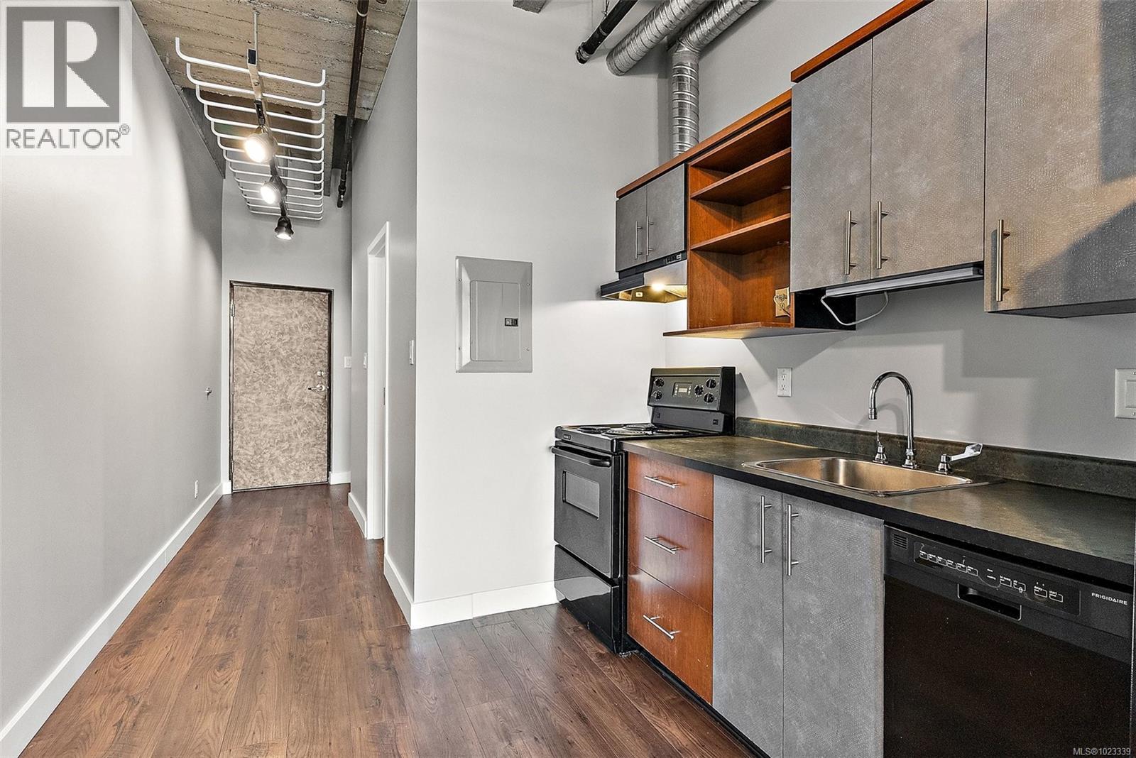 407 1061 Fort St, Victoria, British Columbia  V8V 5A1 - Photo 9 - 1023339