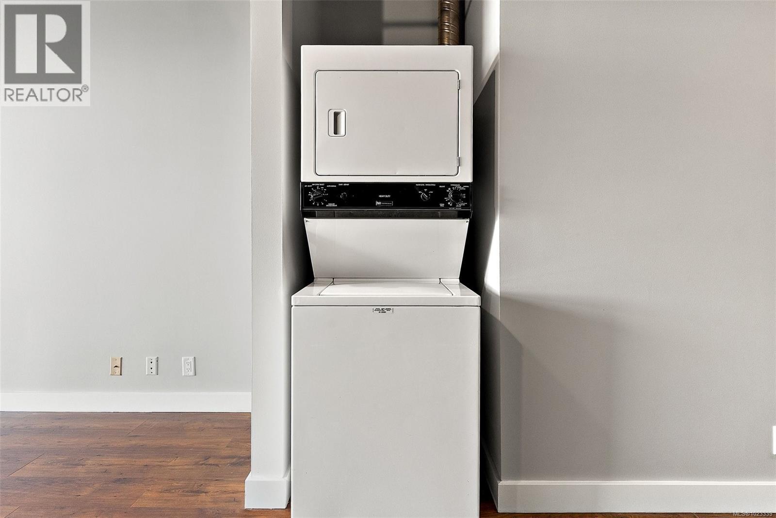 407 1061 Fort St, Victoria, British Columbia  V8V 5A1 - Photo 15 - 1023339