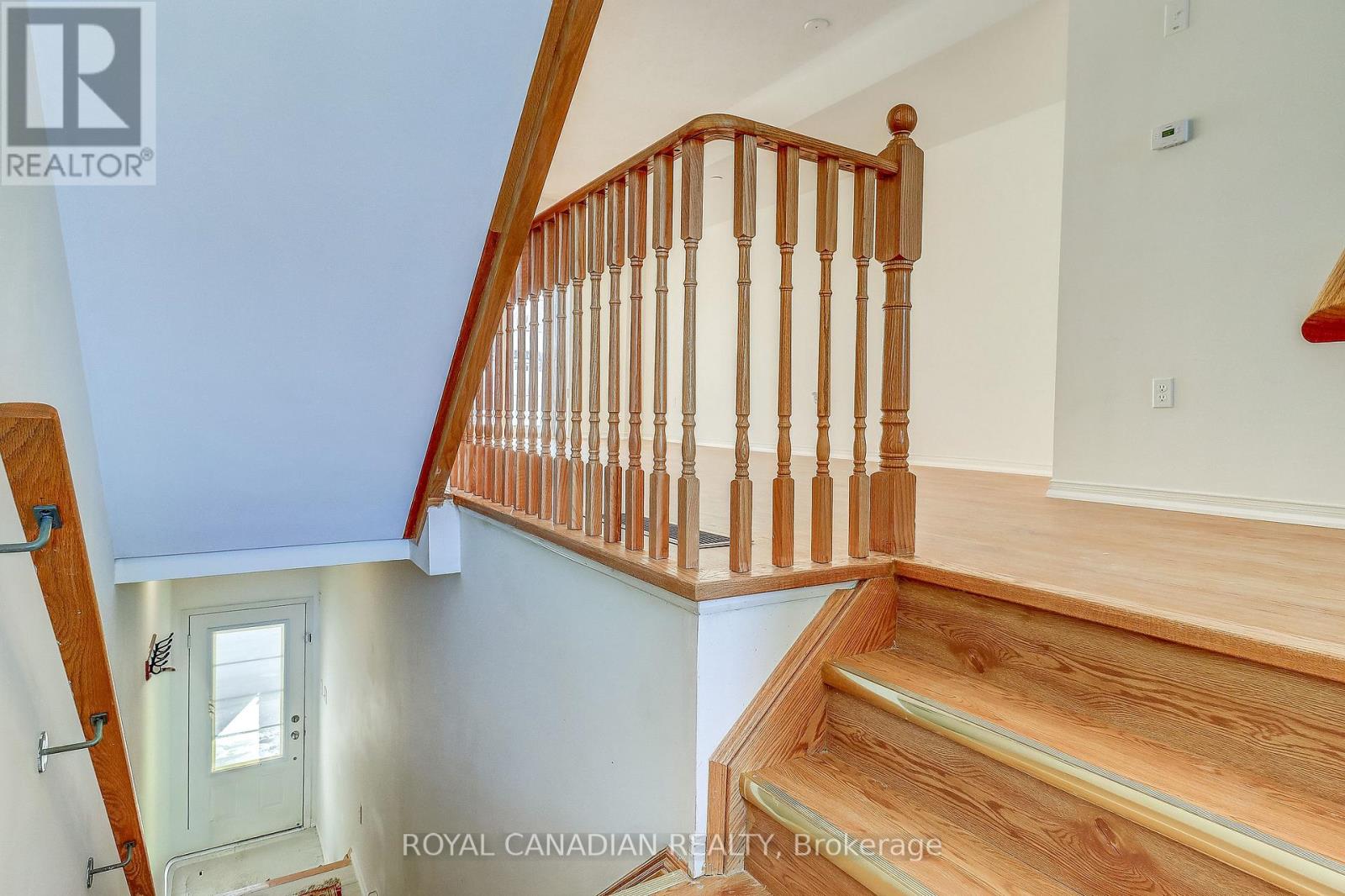 2677 Deputy Minister Path, Oshawa, Ontario  L1L 0M7 - Photo 3 - E12779436