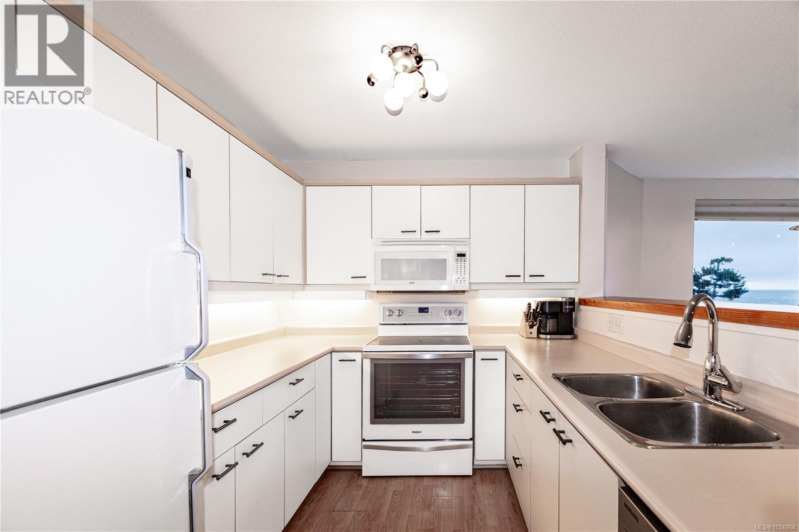 3210 27 Island Hwy S, Campbell River, British Columbia  V9W 1A2 - Photo 16 - 1024964