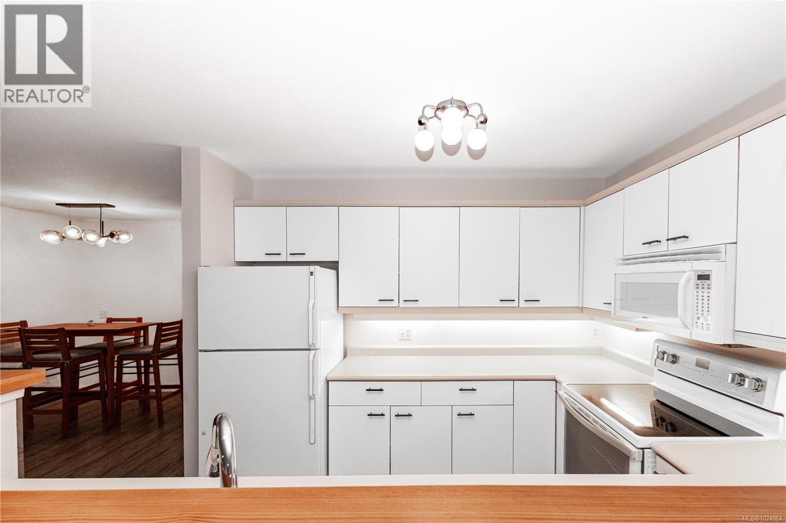 3210 27 Island Hwy S, Campbell River, British Columbia  V9W 1A2 - Photo 15 - 1024964