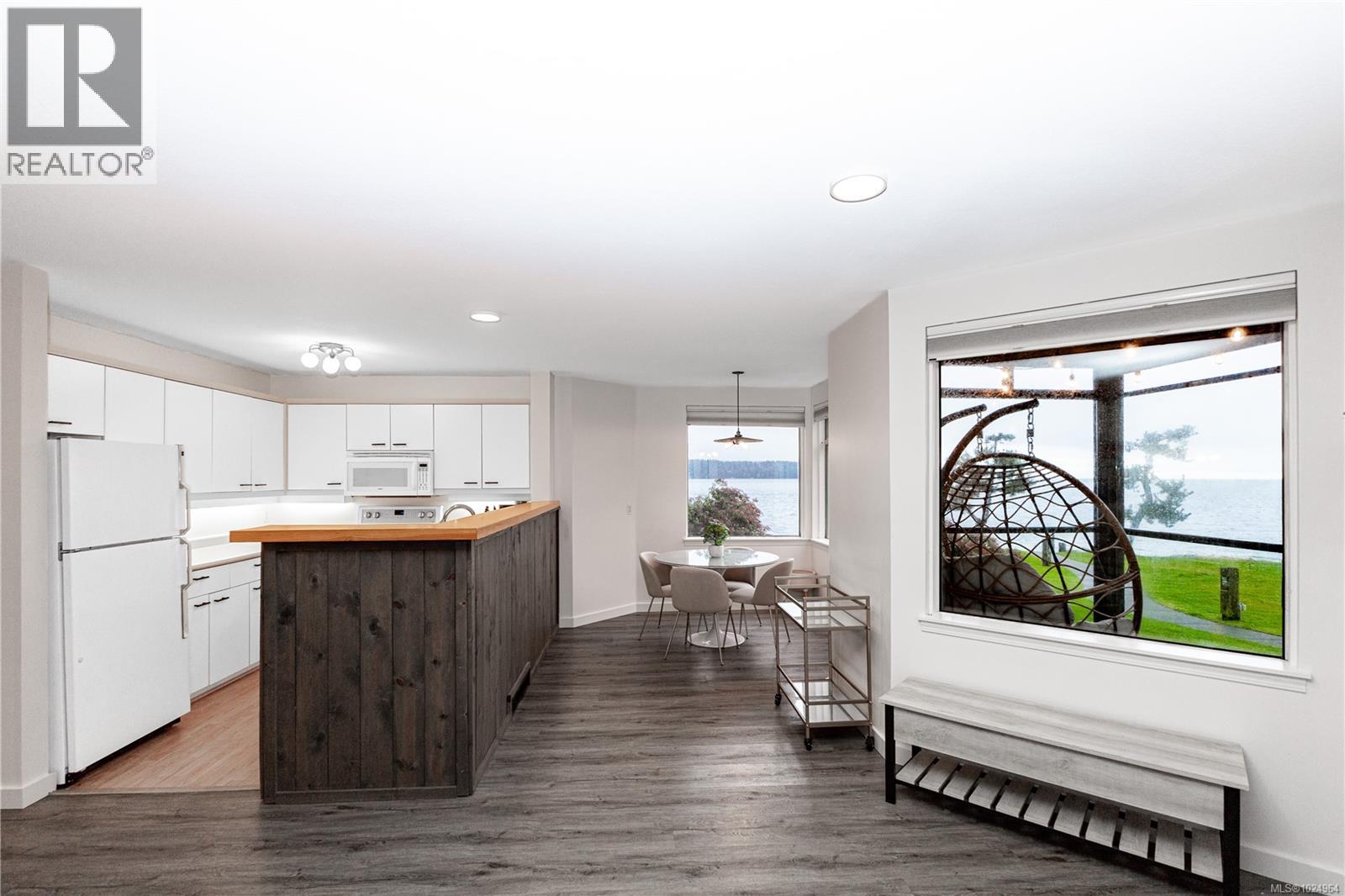 3210 27 Island Hwy S, Campbell River, British Columbia  V9W 1A2 - Photo 11 - 1024964