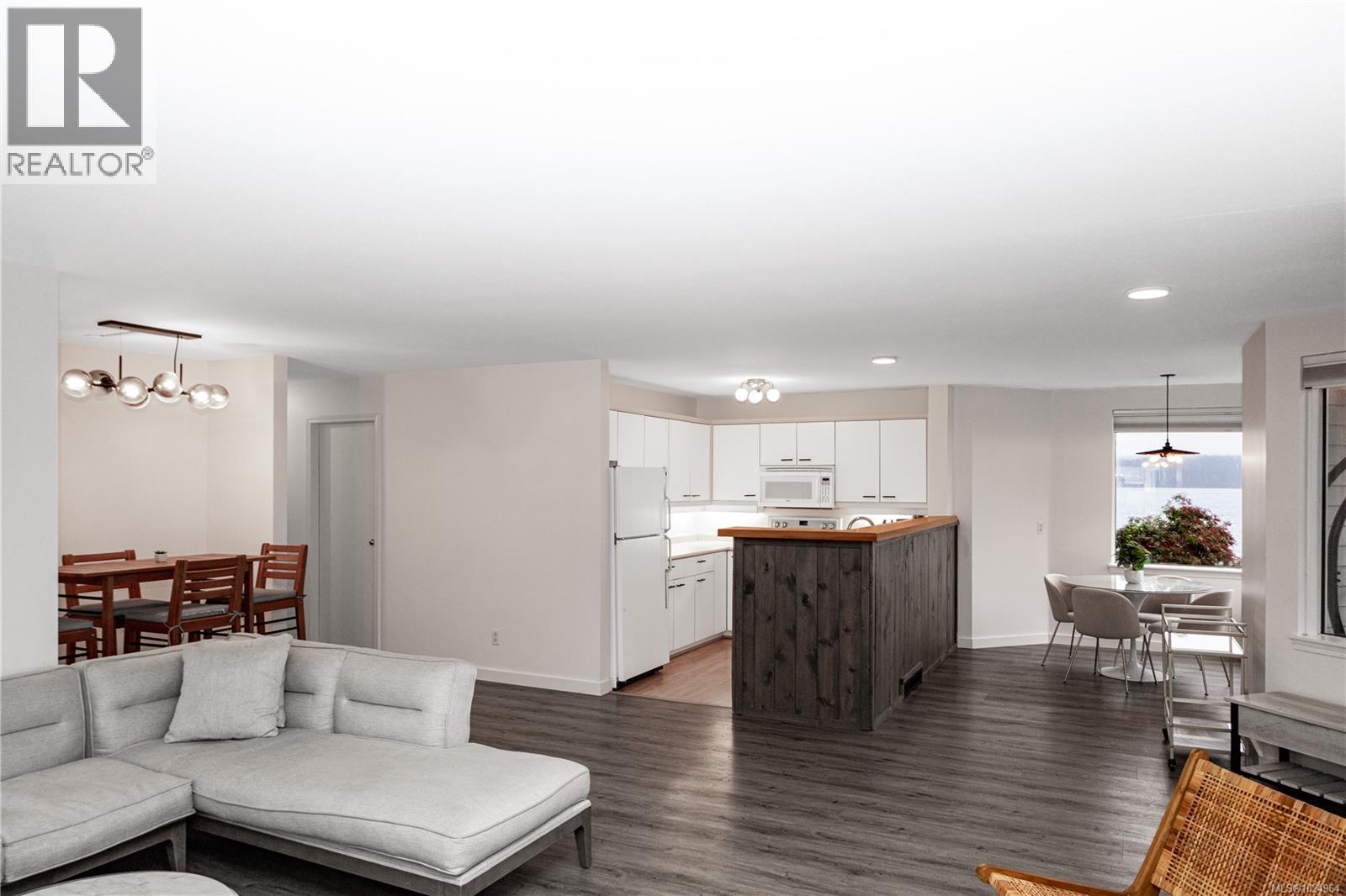 3210 27 Island Hwy S, Campbell River, British Columbia  V9W 1A2 - Photo 10 - 1024964