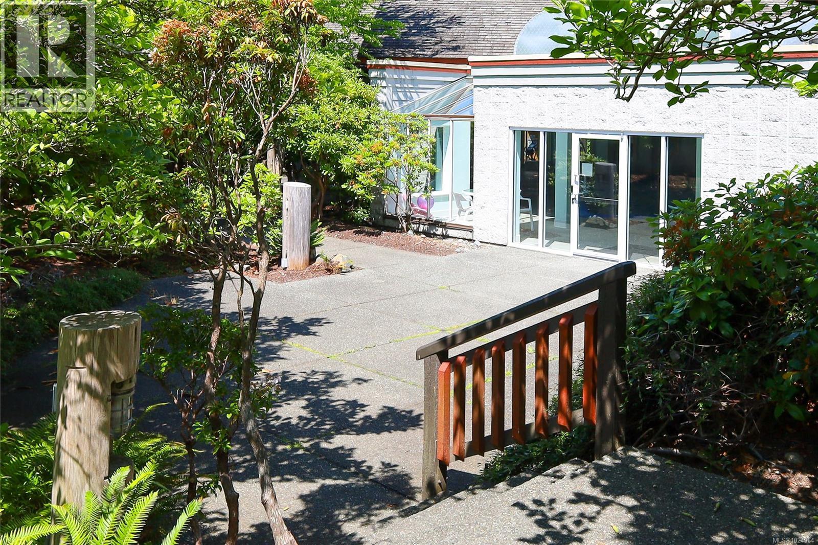 3210 27 Island Hwy S, Campbell River, British Columbia  V9W 1A2 - Photo 60 - 1024964