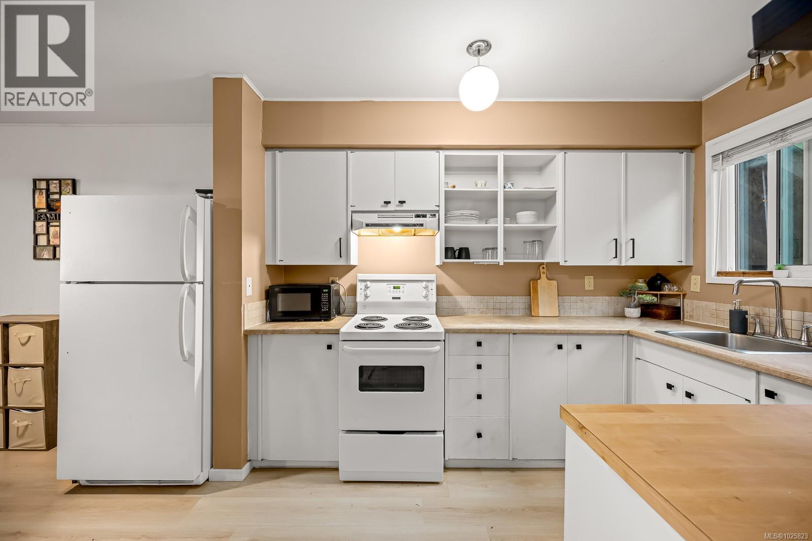 17 158 Back Rd, Courtenay, British Columbia  V9N 3W6 - Photo 15 - 1025823