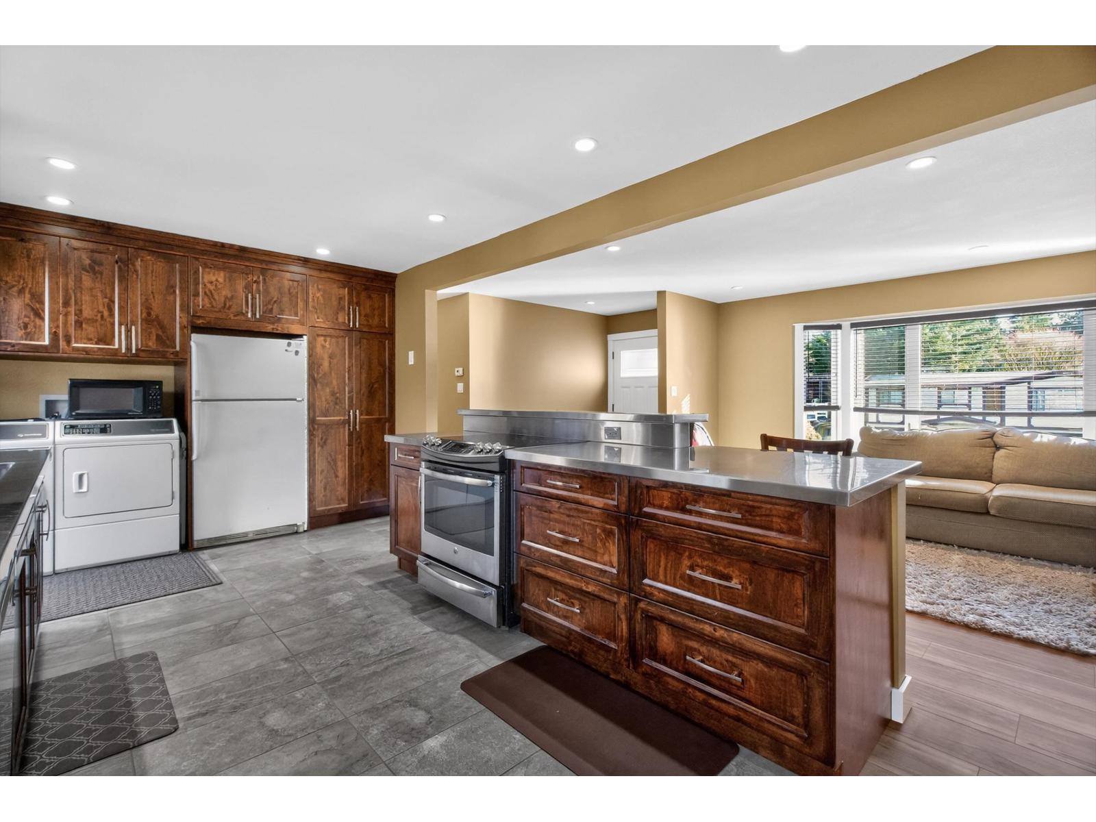 7881 Burdock Street, Mission, British Columbia  V2V 4Y5 - Photo 12 - R3088353